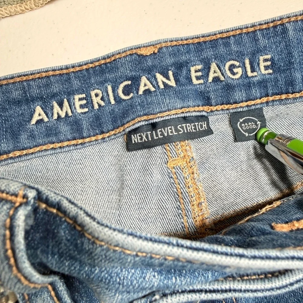 American Eagle High Rise Shortie Denim Shorts Medium Wash Stretch Size 00